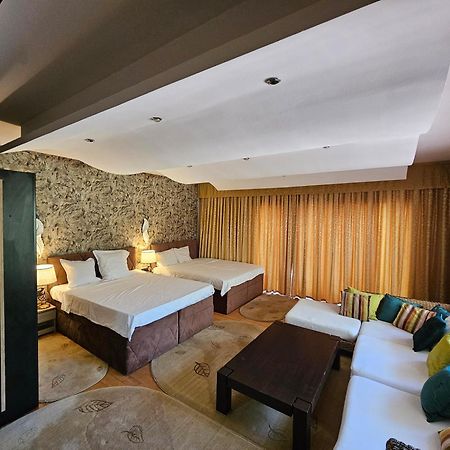 Simple Villa Rooms National Arena Self Check In Букурещ Екстериор снимка