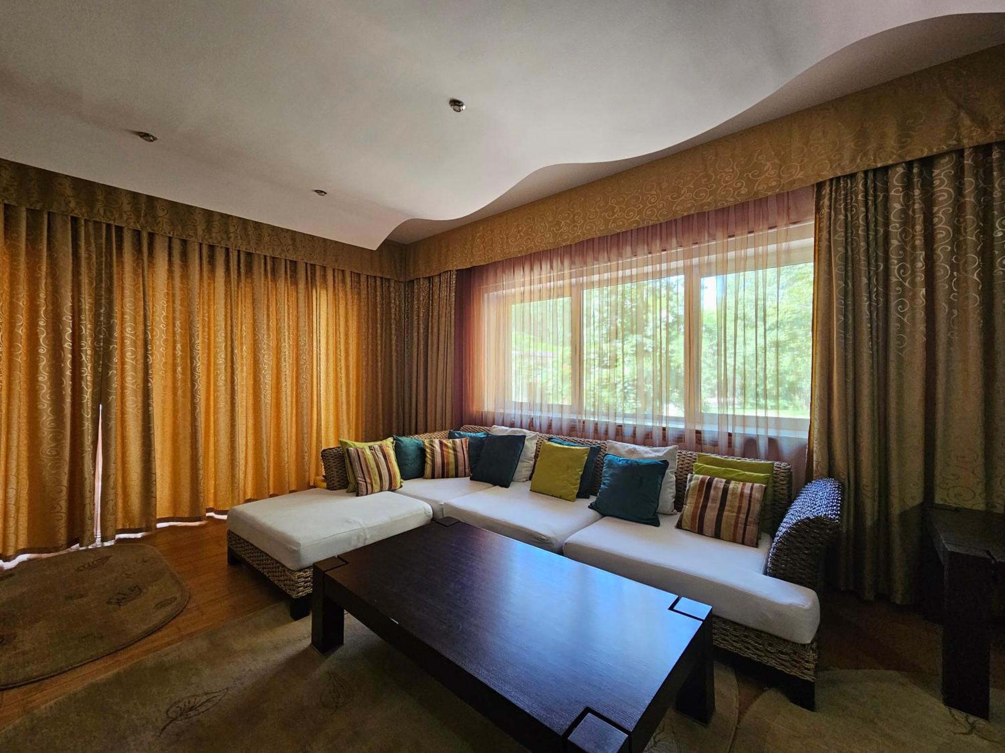 Simple Villa Rooms National Arena Self Check In Букурещ Екстериор снимка
